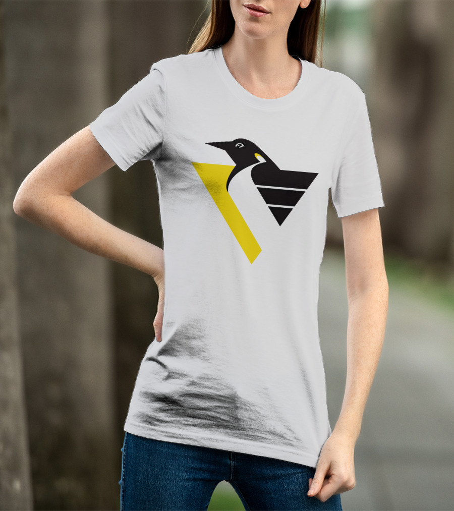 Pittsburgh Penguins Retro Penguin Triangles T-Shirt