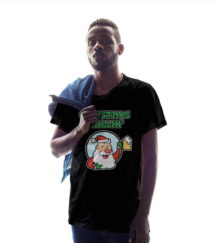 Christmas Chillin' Santa Holding Beer T-Shirt