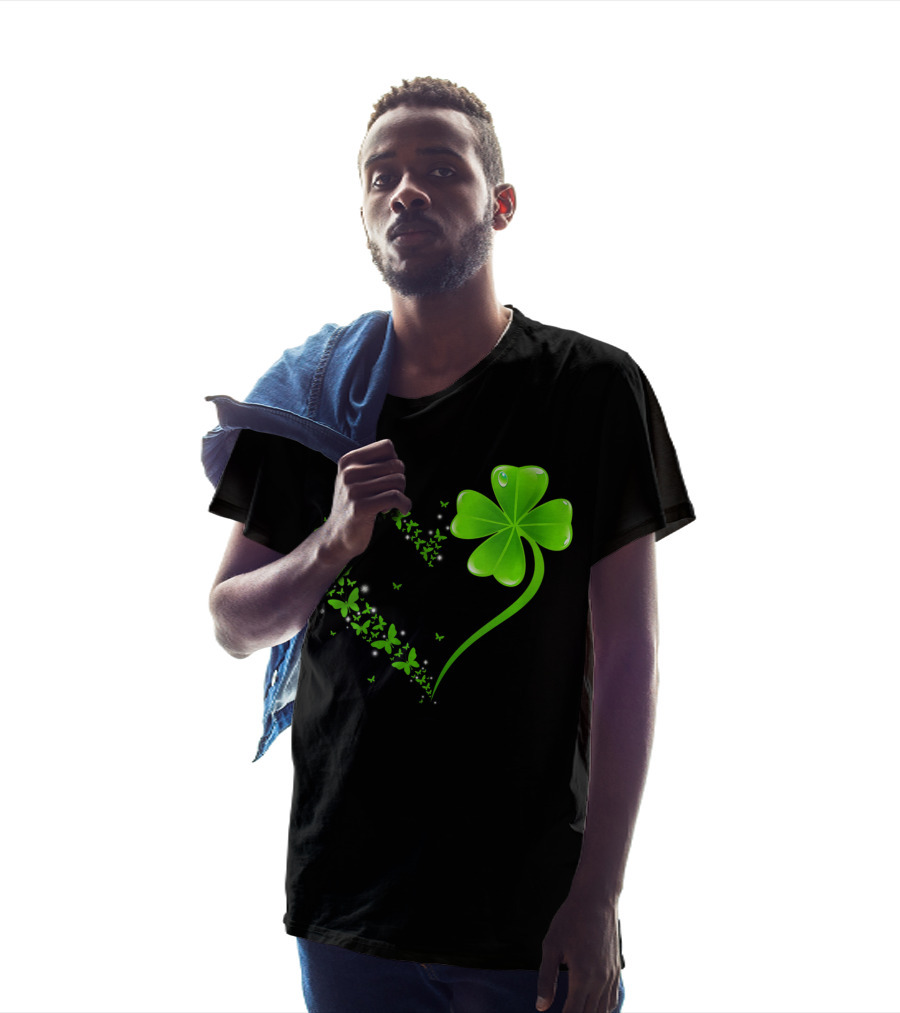 Heart Shamrock Butterfly St Patrick's Day Green Clover T-Shirt