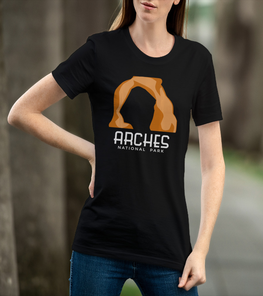 Arches National Park 1929 Moab Utah Iconic Delicate Arch T-Shirt