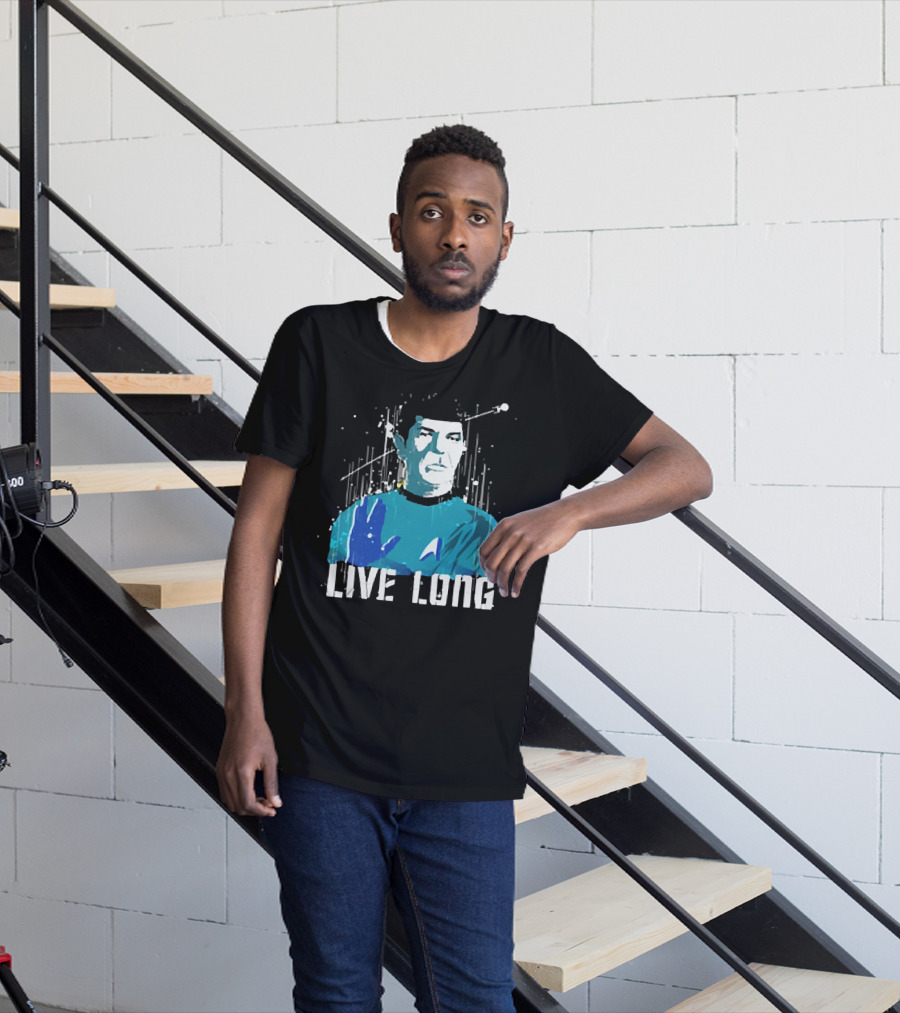 Star Trek Spock Live Long Vulcan Salute Iconic T-Shirt