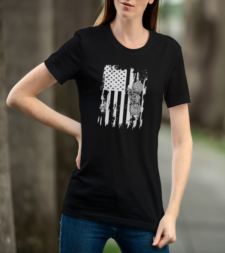 Vintage Retro Motorcycle With Grunge American Flag Background T-Shirt