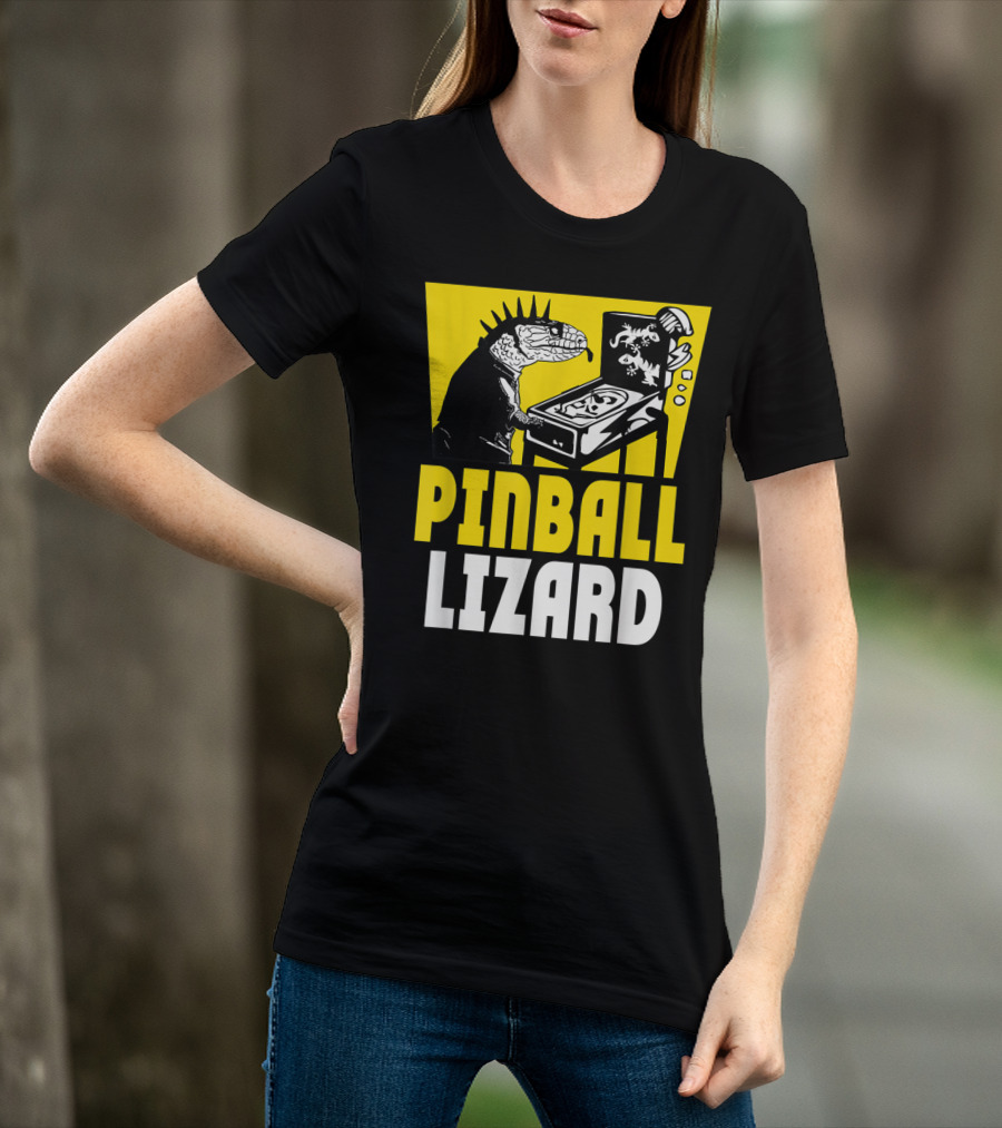 Pinball Lizard Arcade Punk Iguana Playing Pinball Machine T-Shirt