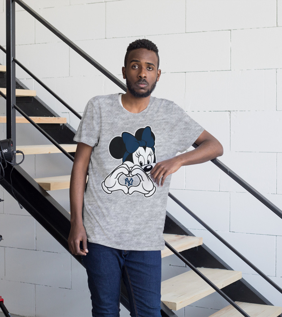 Minnie Mouse Love Heart New York Yankees T-Shirt