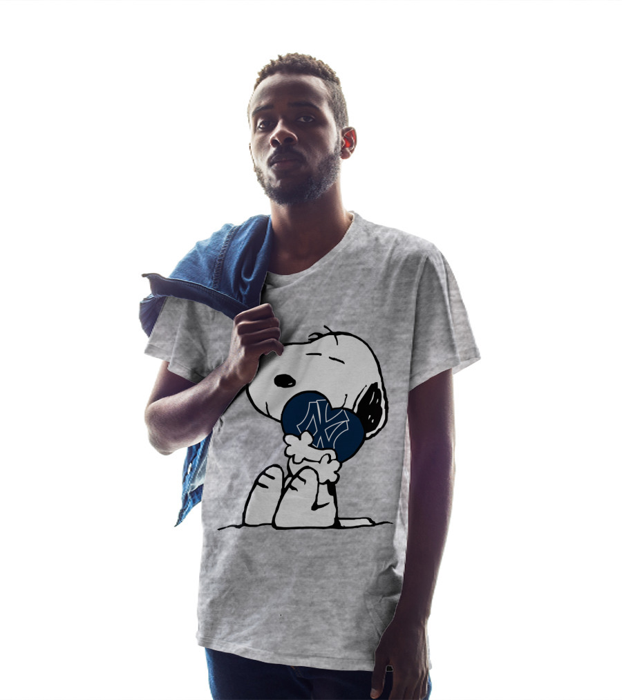 Snoopy Hugging New York Yankees Iconic Baseball Symbol T-Shirt