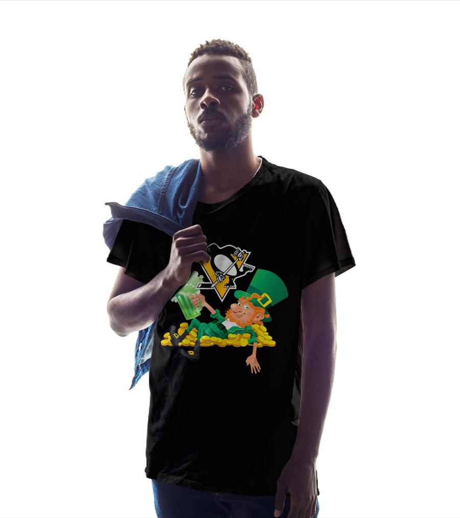 St Patrick's Day Lucky Leprechaun Pittsburgh Penguins Hockey Fan Gear T-Shirt