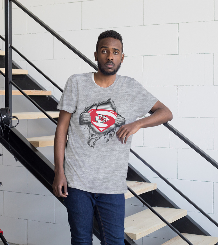 Kansas City Chiefs Superman Logo Reveal T-Shirt