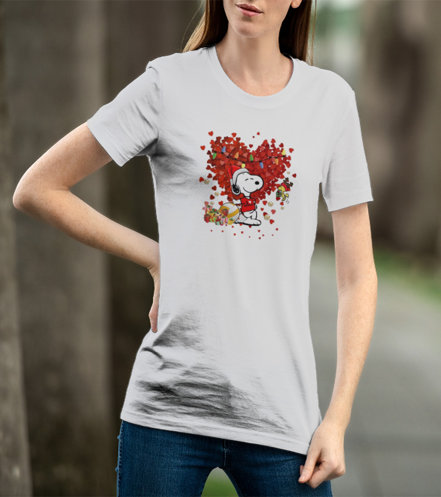 Snoopy Christmas Love Netball Heart T-Shirt