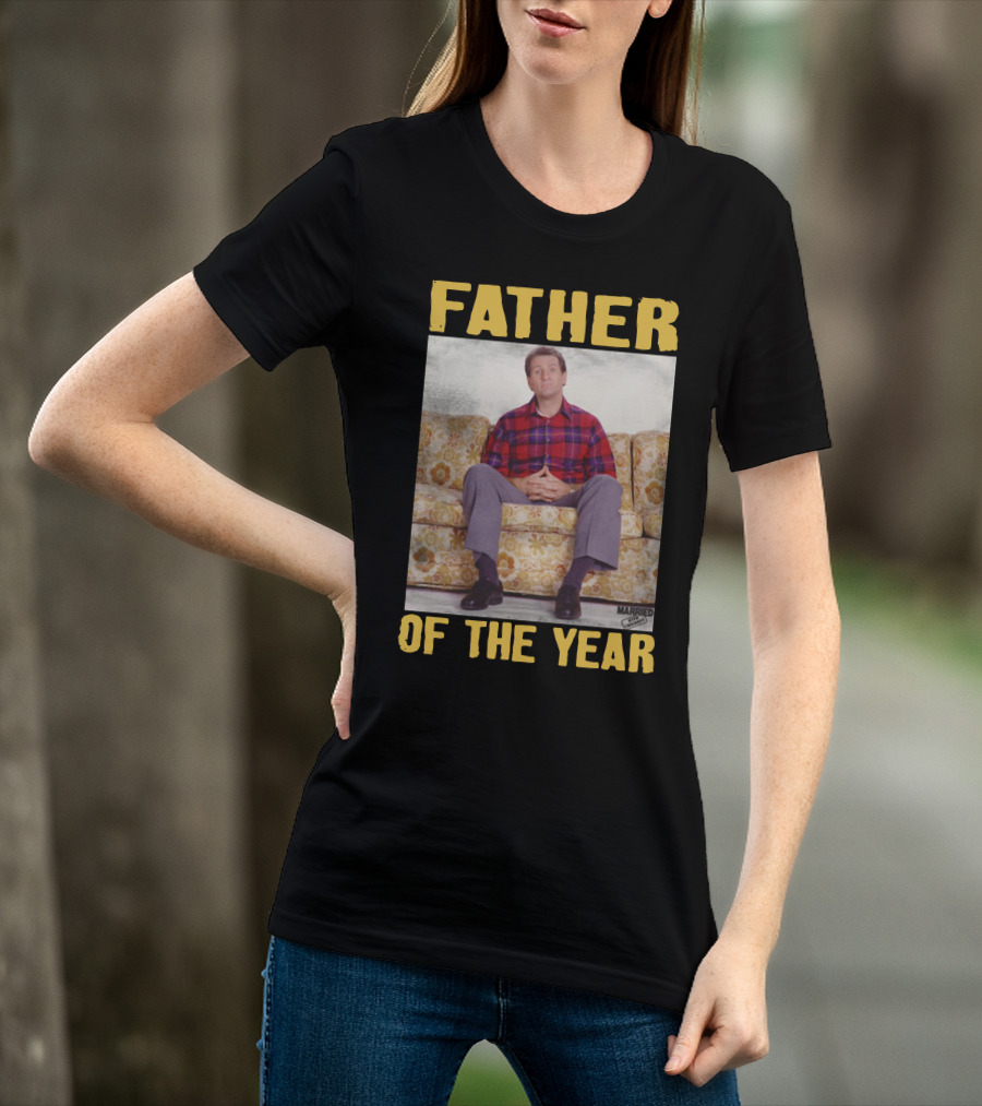 Father Of The Year Married With Children Al Bundy Sitting On Couch T-Shirt