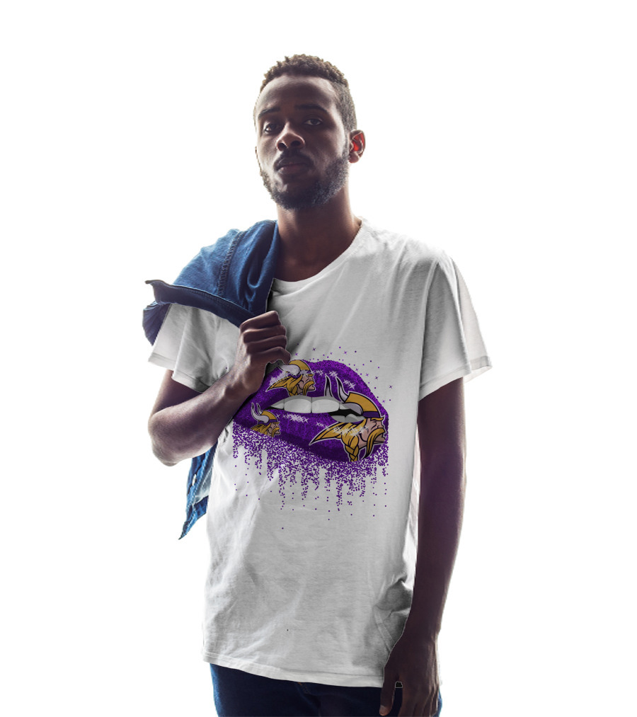Minnesota Vikings Glitter Lips Viking Helmets T-Shirt