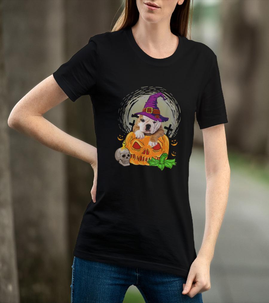 Cute English Bulldog Witch On Skull Pumpkin T-Shirt
