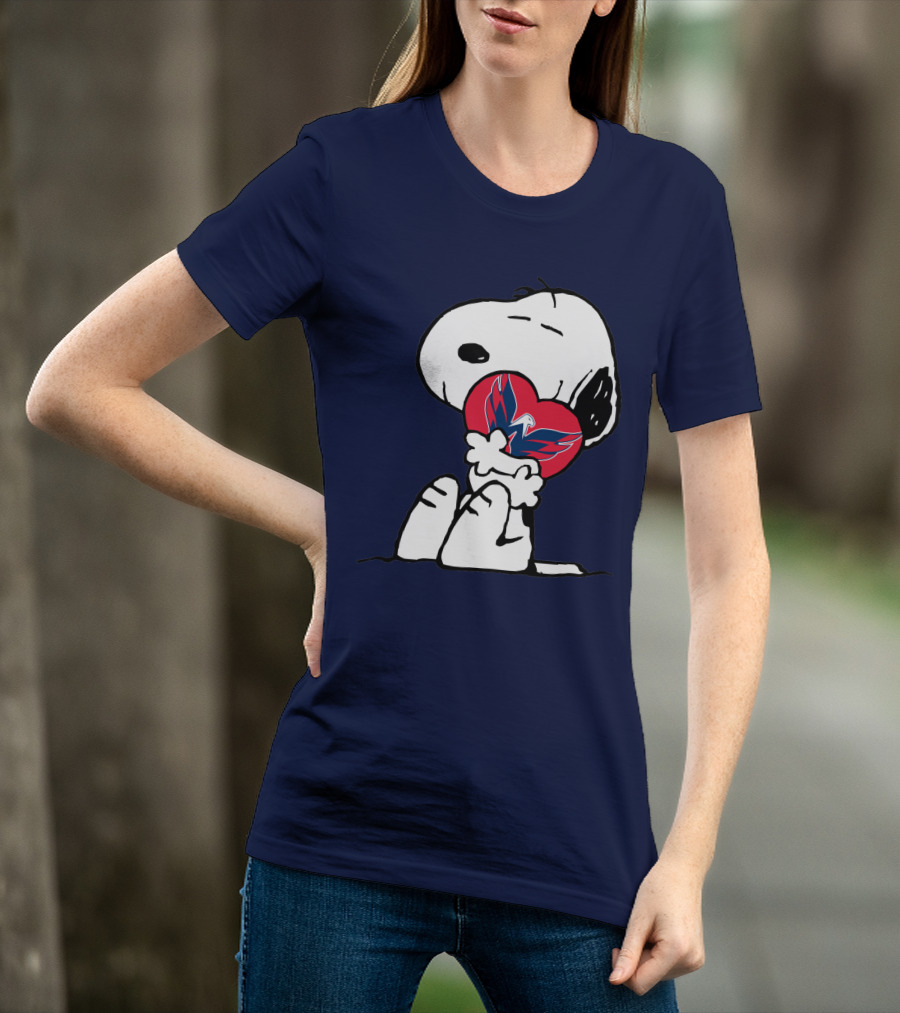 Snoopy Hugging Washington Capitals Heart T-Shirt