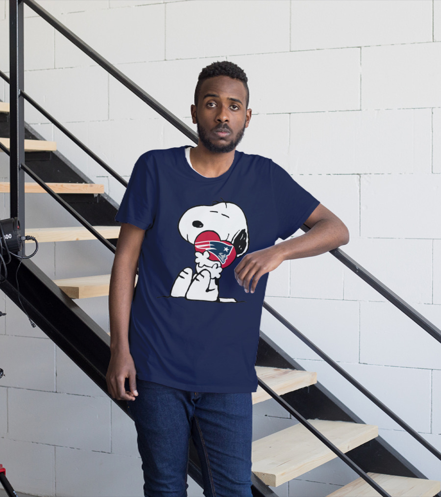 New England Patriots Snoopy Heart T-Shirt
