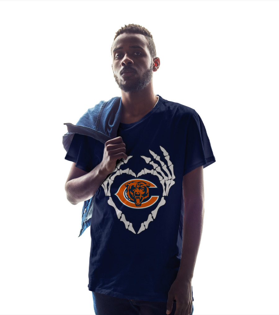 Chicago Bears Skeleton Hands Heart T-Shirt
