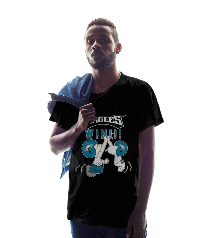 Philadelphia Eagles Win Peanuts Snoopy And Charlie Brown High Five T-Shirt