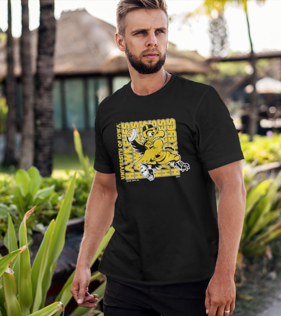 University Of Iowa Hawkeyes Mascot Iowa City Retro 1847 T-Shirt