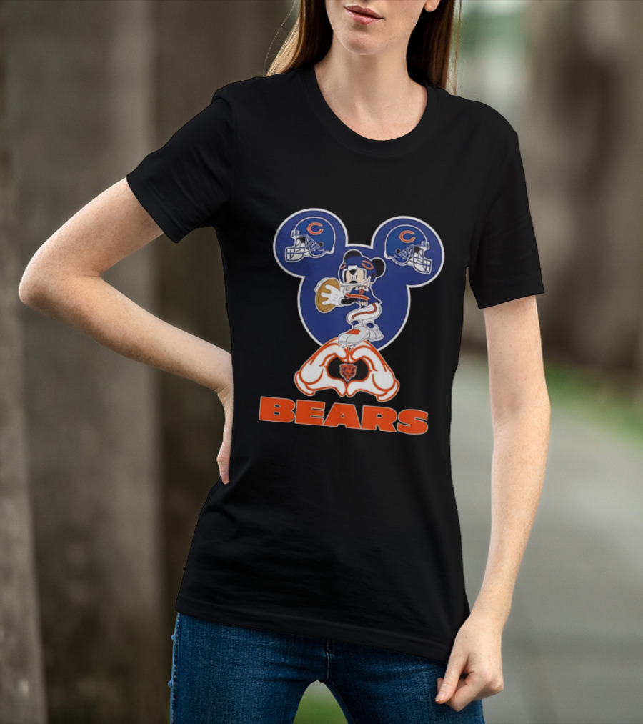 Mickey Mouse Chicago Bears Football Collaboration Bears T-Shirt