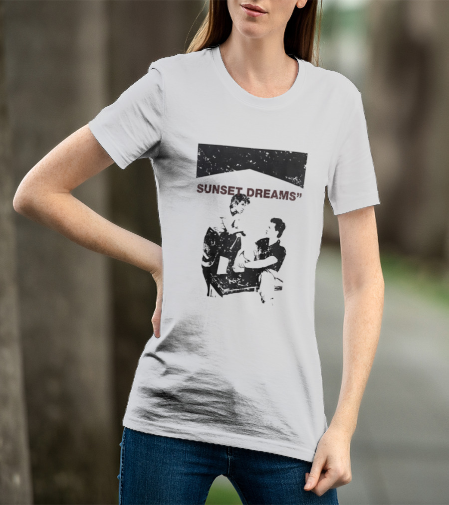 SUNSET DREAMS Streetwear T-Shirt