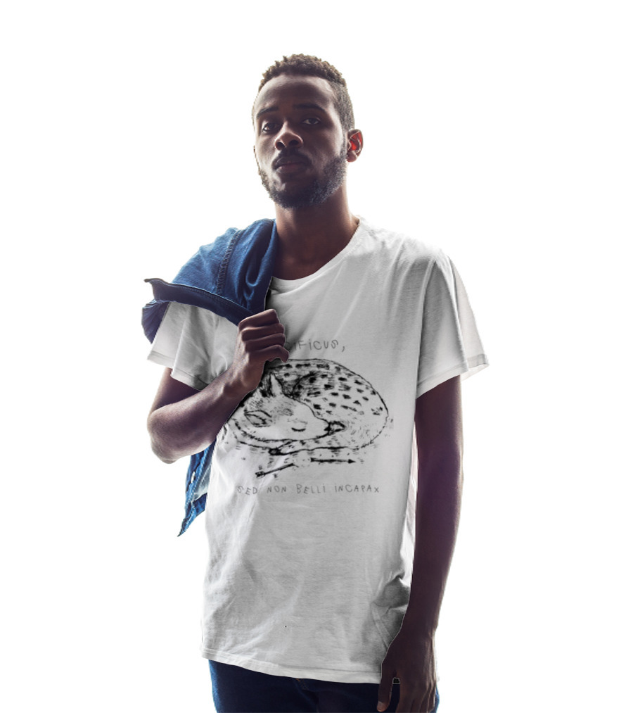 Pacificus Sed Non Belli Incapax Latin Turtle T-Shirt