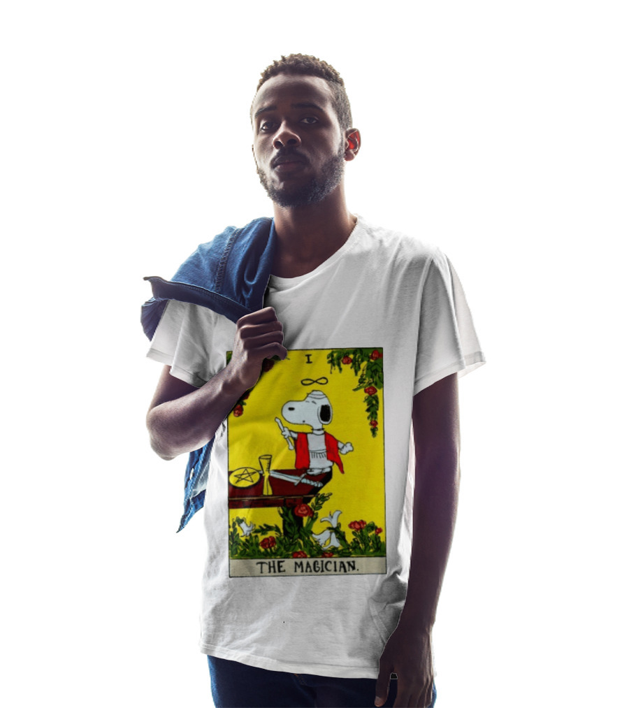 Snoopy Peanuts The Magician Tarot Card T-Shirt