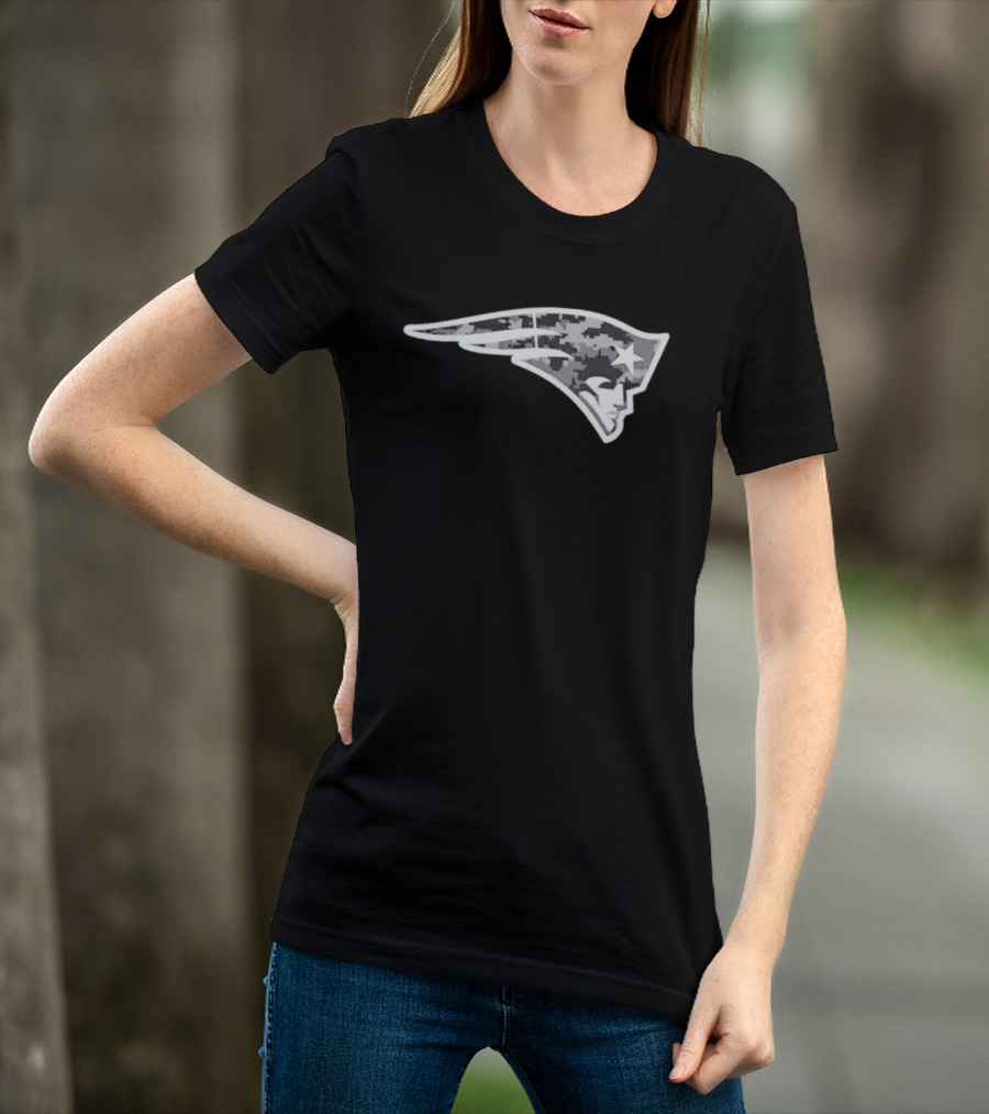 New England Patriots 2026 Salute To Service Camo Patriots Head T-Shirt