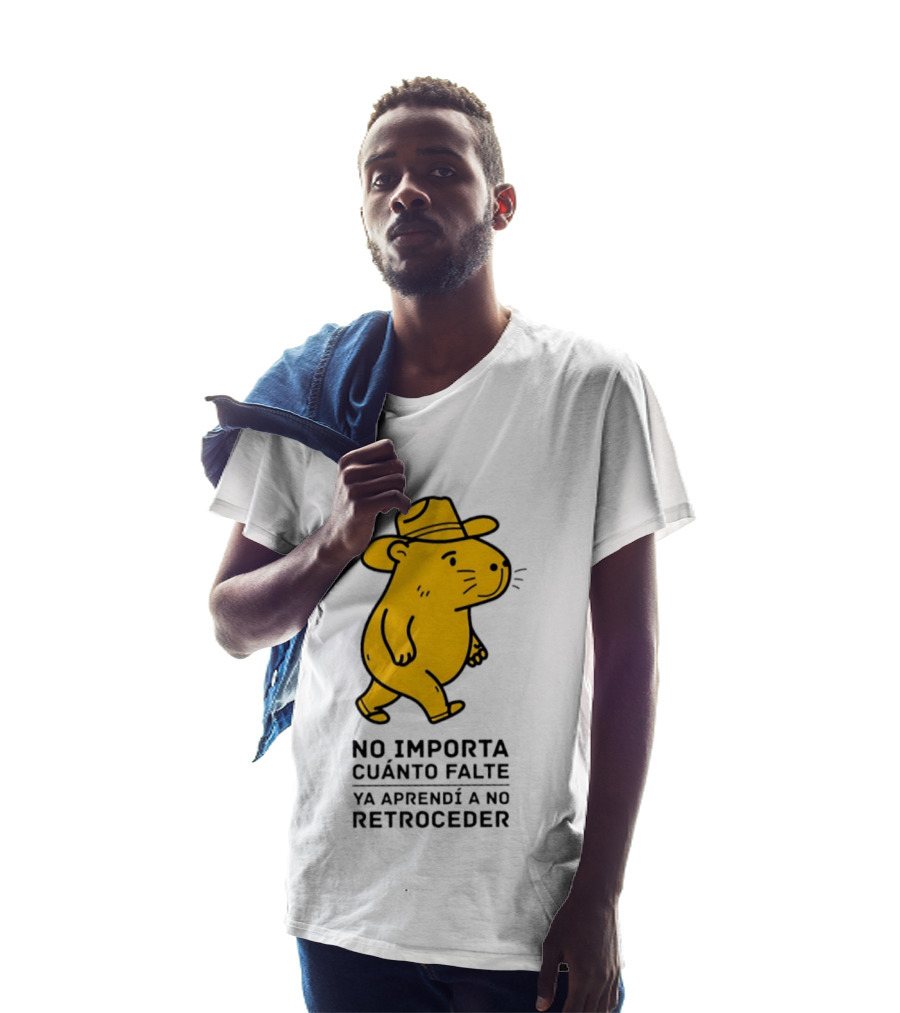 Capybara No Importa Cuánto Falte Ya Aprendí A No Retroceder Sombrero Amarillo T-Shirt