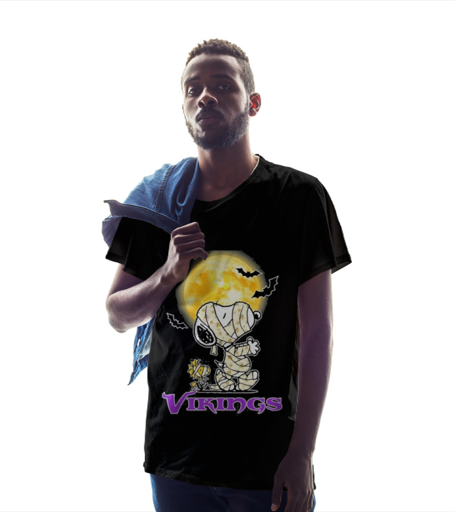 Minnesota Vikings Snoopy Halloween Moon 2026 Holiday T-Shirt