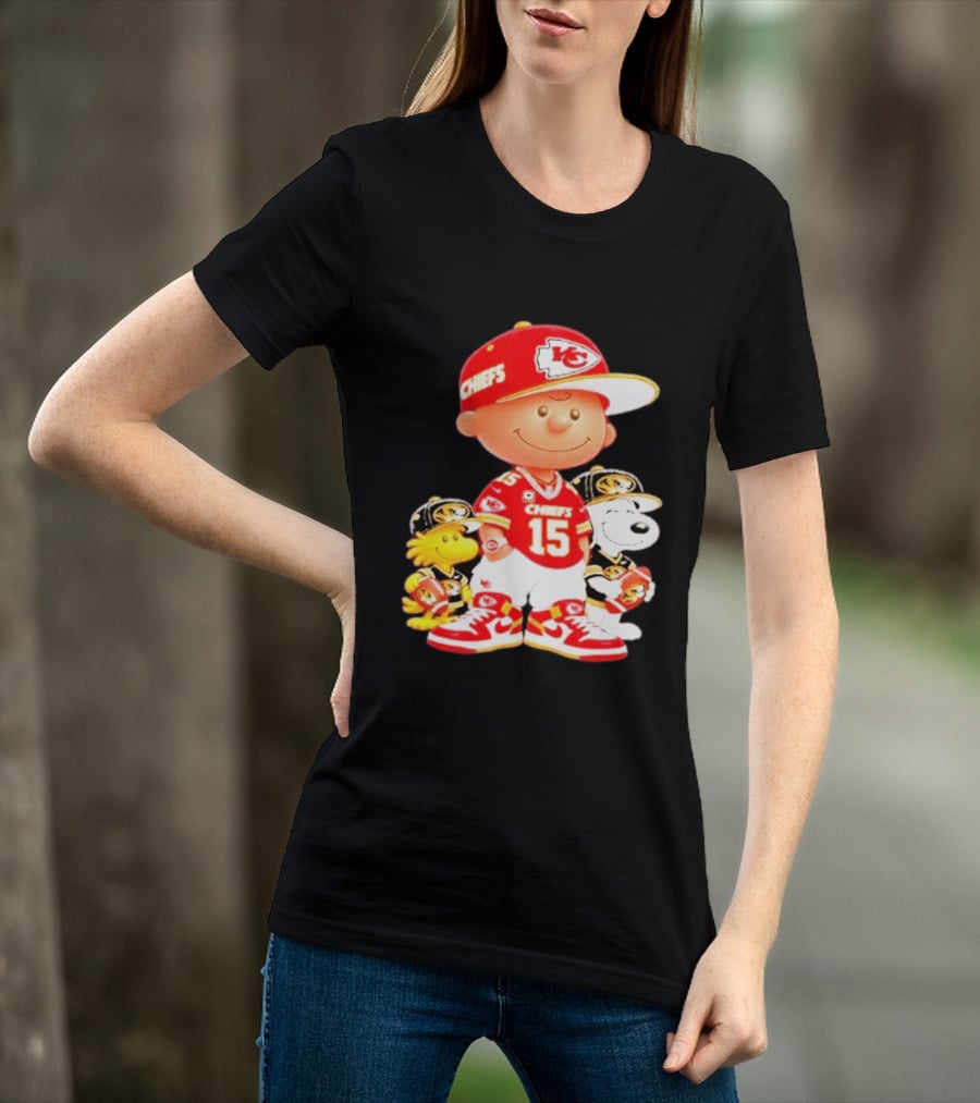 Peanuts Chiefs Patrick Mahomes Football Kansas City Charlie Brown Snoopy Woodstock T-Shirt