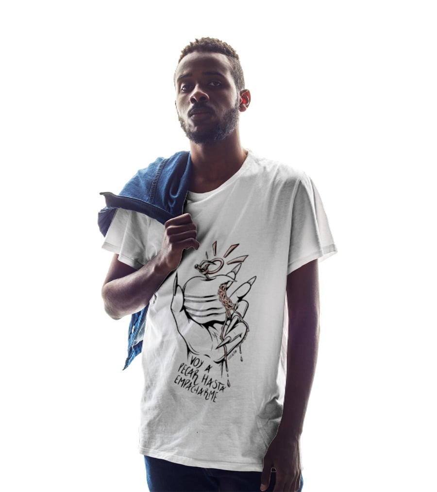 Voy A Pecar Hasta Empacharme Apple Heart And Grenade T-Shirt