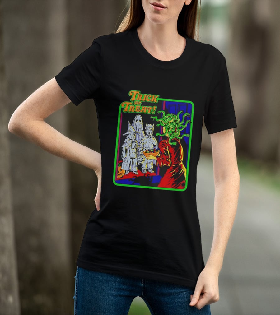 Trick Or Treat Medusa Halloween Retro Comic T-Shirt