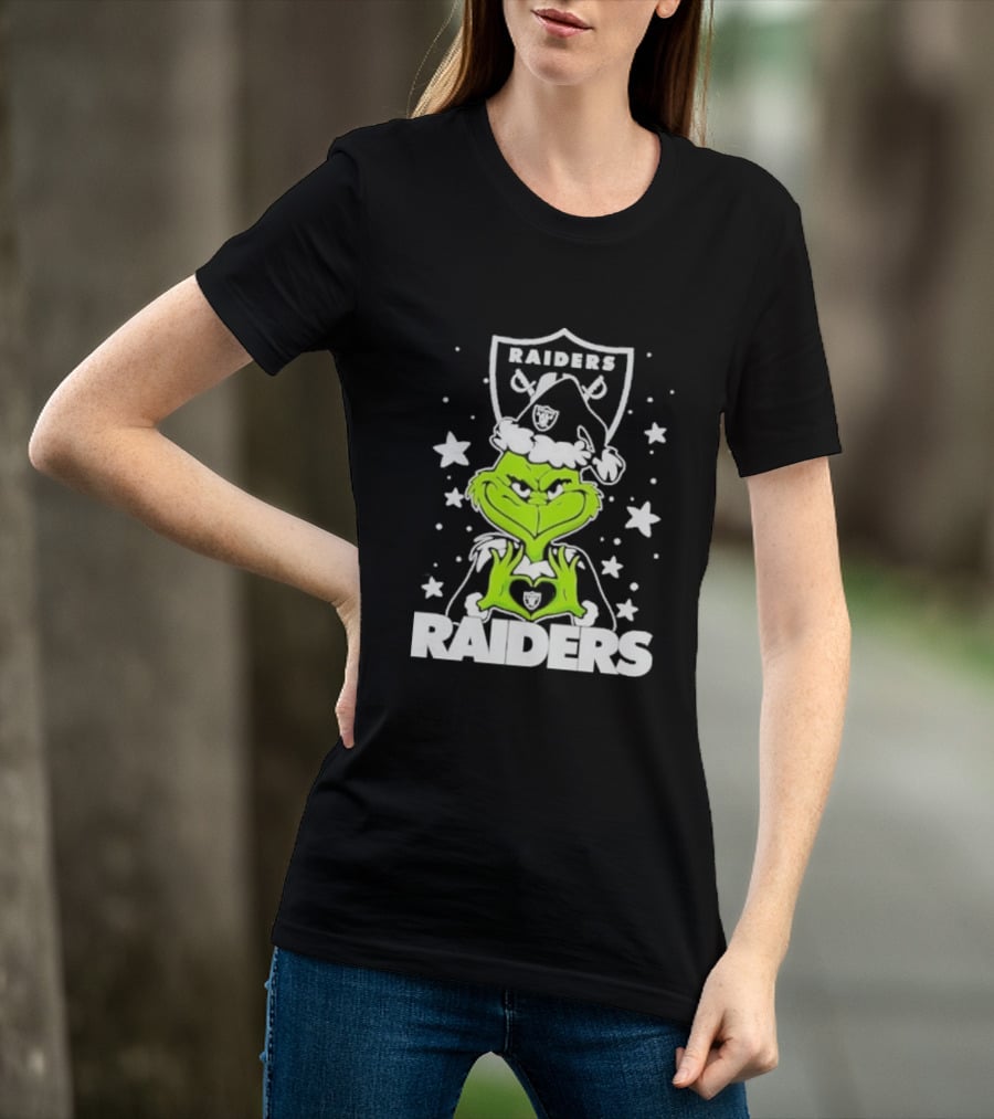 Las Vegas Raiders Grinch Love Hands Christmas Football 2026 T-Shirt