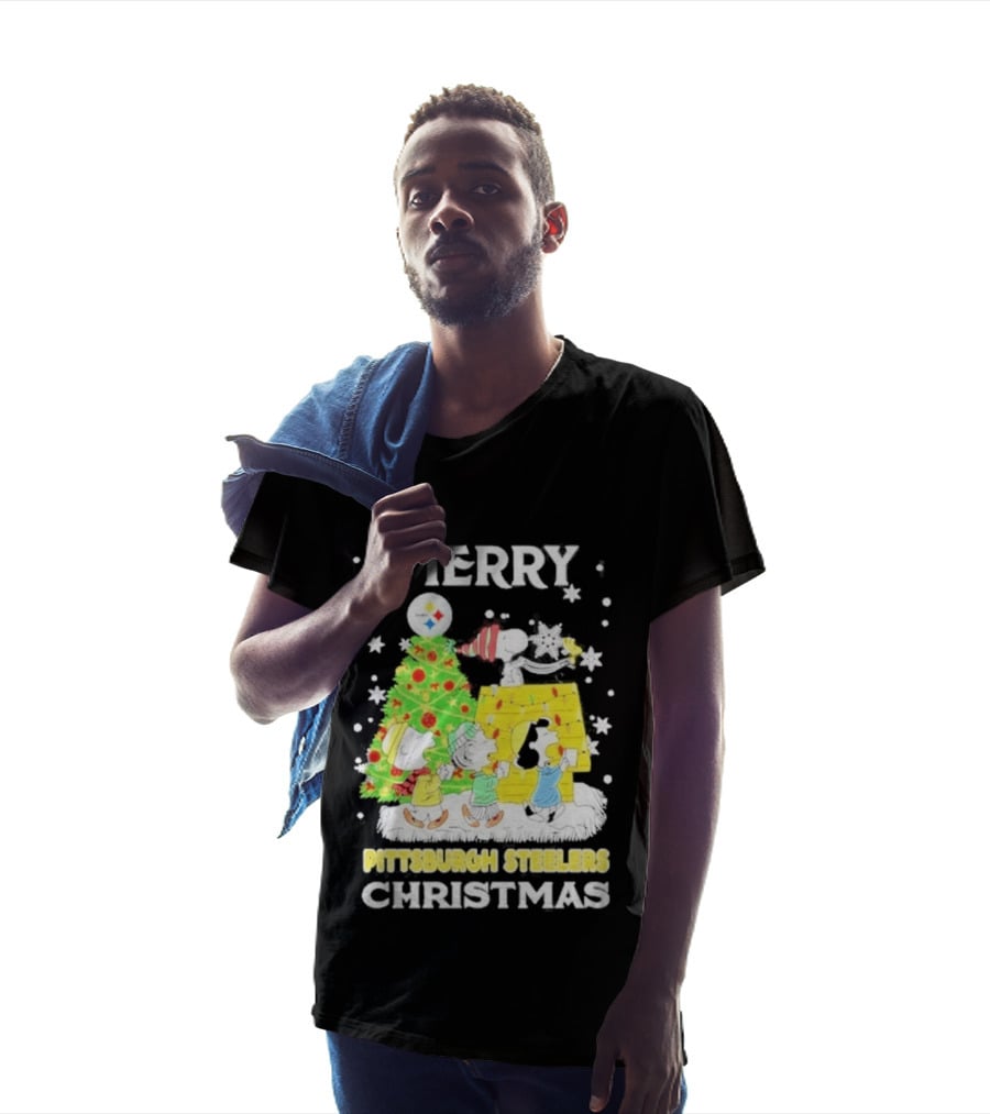 Merry Christmas 2026 Pittsburgh Steelers Peanuts Tree And Snoopy T-Shirt