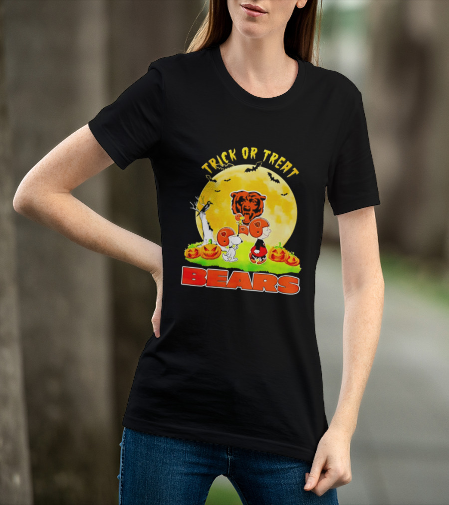 Chicago Bears Peanuts Halloween Trick Or Treat Pumpkins T-Shirt