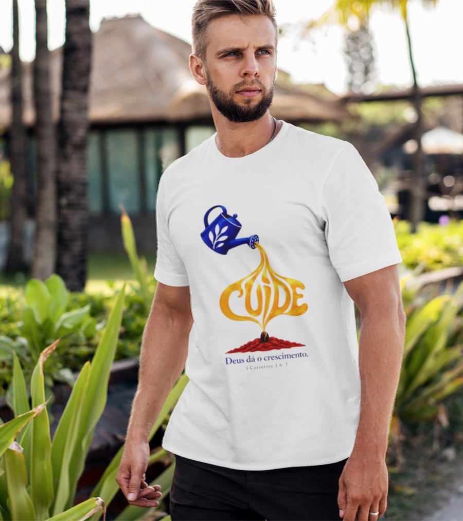 Cuide Deus Dá O Crescimento 1 Coríntios 3 6 7 Watering Can T-Shirt