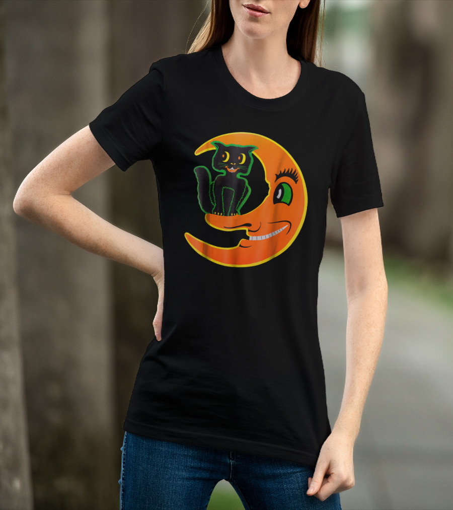 Funny Halloween Cat On Smiling Moon T-Shirt