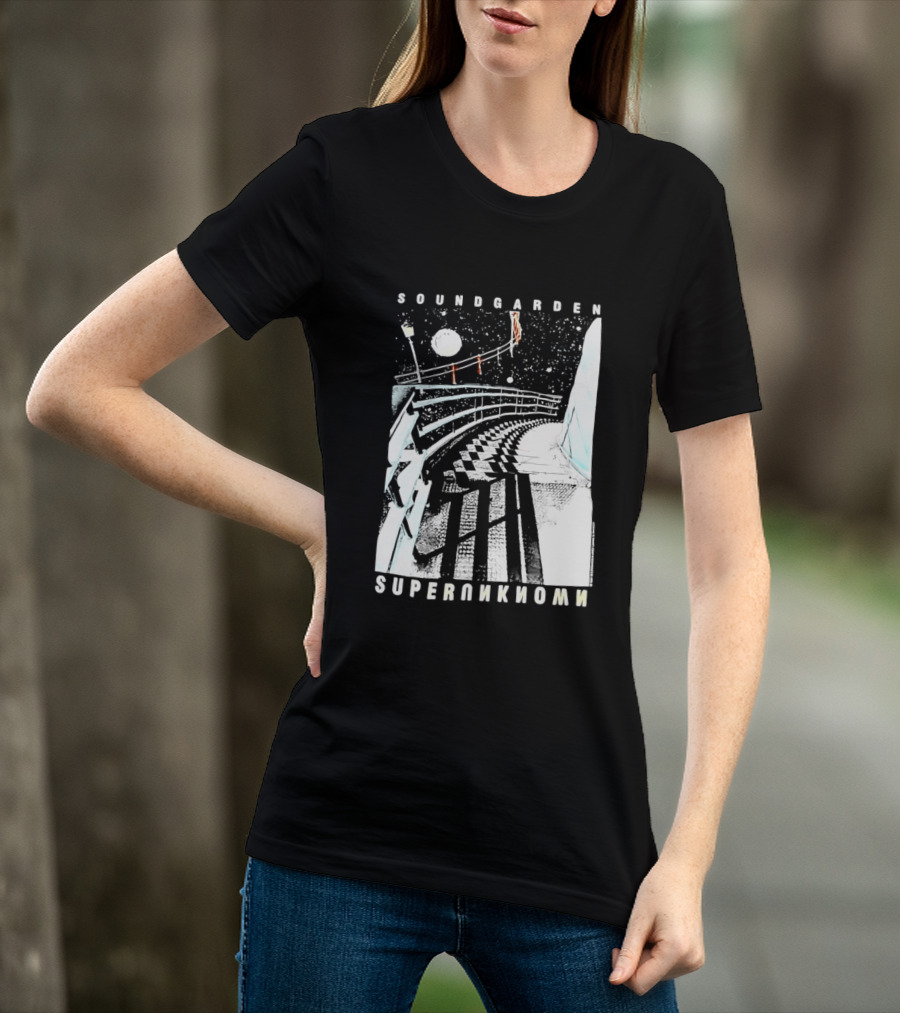 Soundgarden Superunknown Album Art Pathway Scene T-Shirt