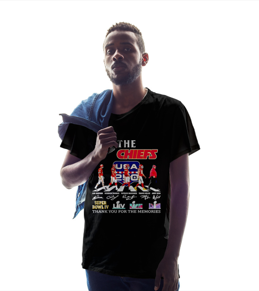 The Kansas City Chiefs Super Bowl LIV USA 2020 Champions Signatures Thank You For The Memories T-Shirt