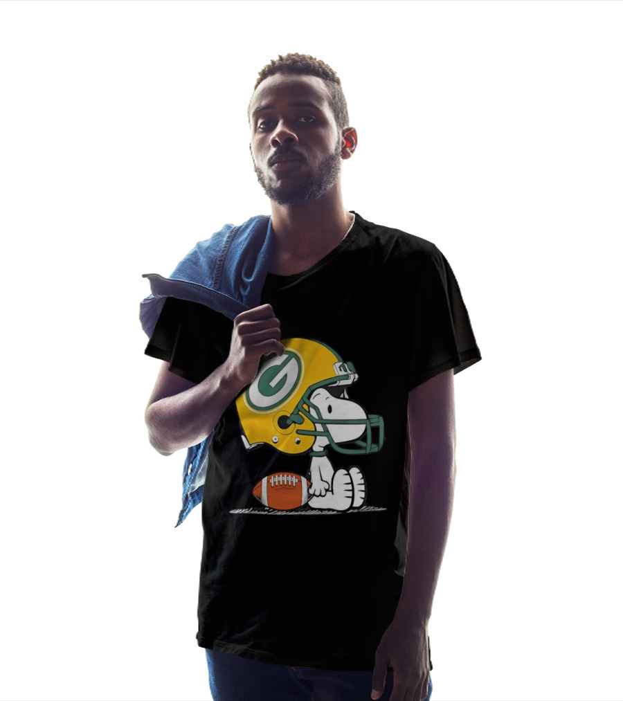 Snoopy Green Bay Packers Football Helmet Collaboration With Peanuts T-Shirt