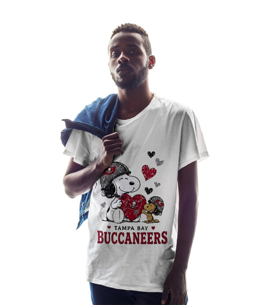 Tampa Bay Buccaneers Snoopy Peanuts Love Laughter T-Shirt