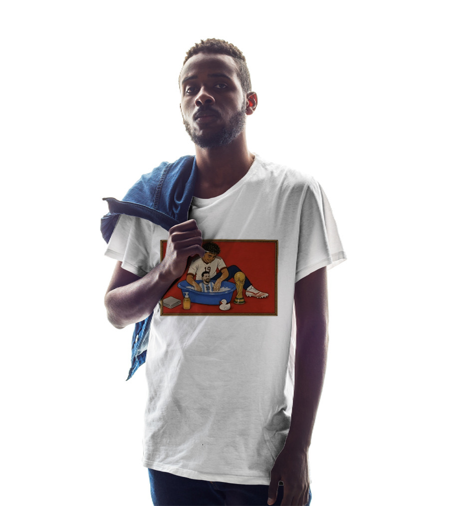 Yamal 19 Bathing Messi In Bathtub With World Cup Trophy T-Shirt