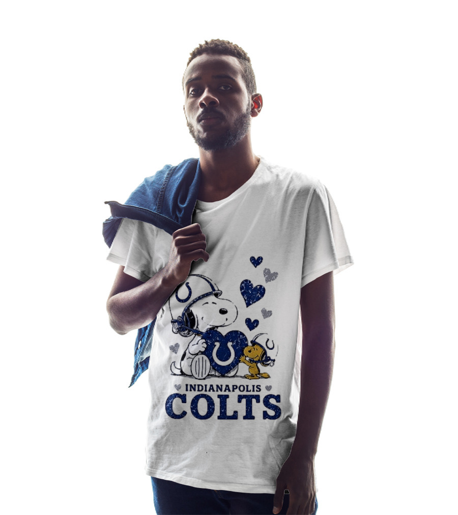Indianapolis Colts Peanuts Snoopy Woodstock Love Hearts T-Shirt