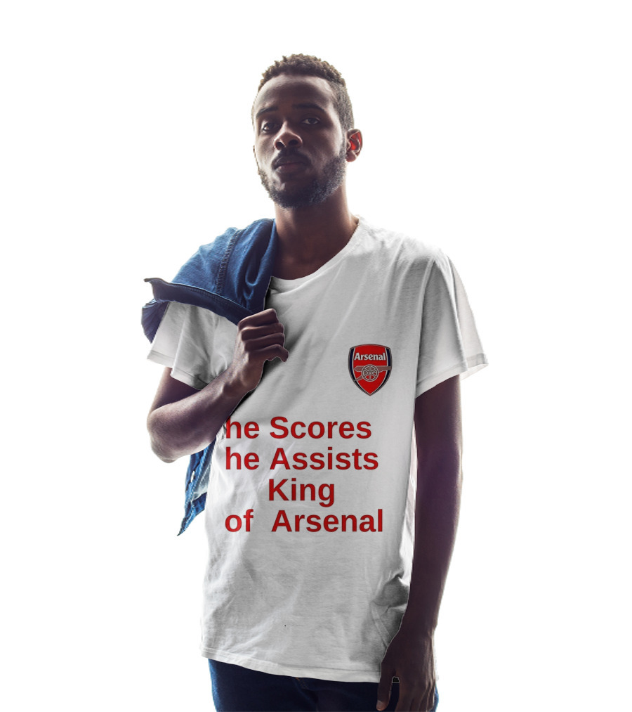 B﻿ukayo Saka He Scores He Assists King Of Arsenal T-Shirt