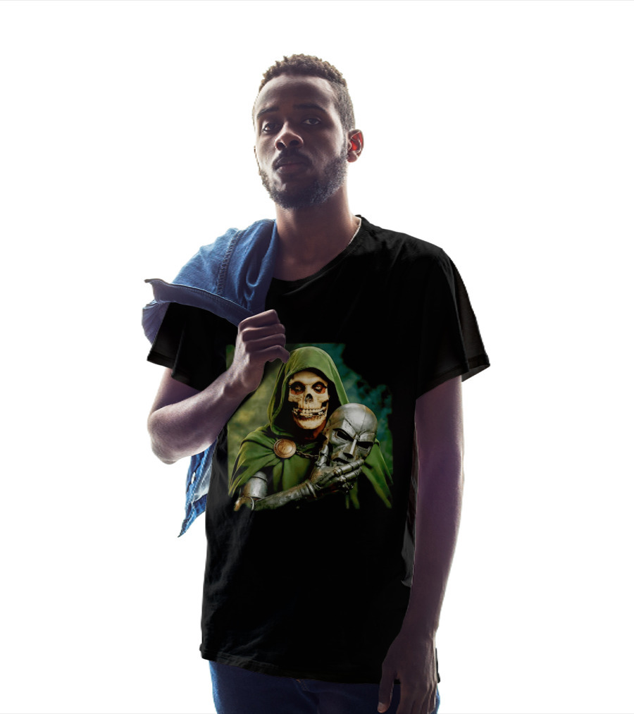 Doctor Doom Skull Face Holding Mask Supervillain Marvel T-Shirt