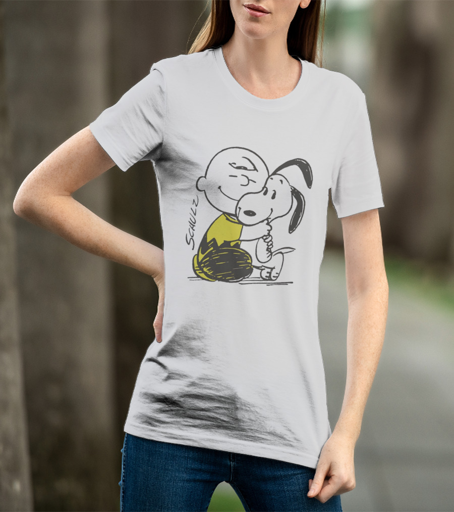 Schulz Charlie Brown Snoopy Hugging Classic Peanuts Friendship T-Shirt