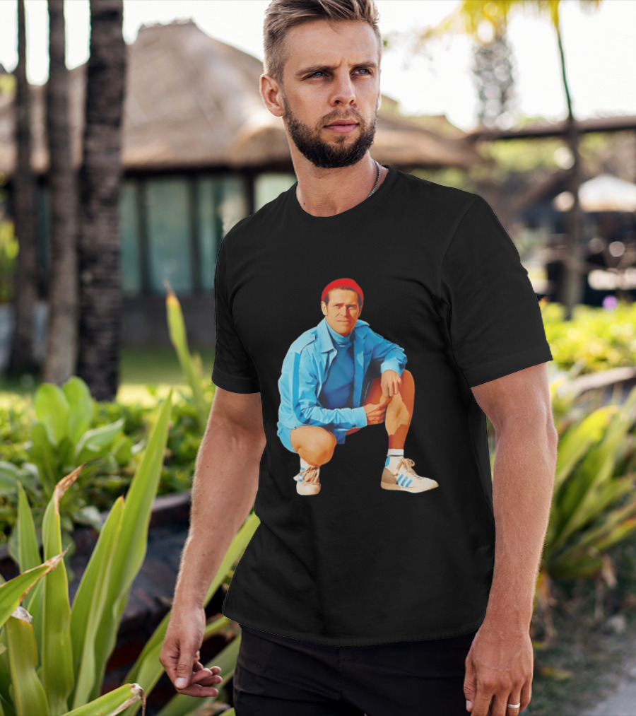Willem Dafoe Meme Red Beanie Blue Tracksuit Squatting Pose T-Shirt
