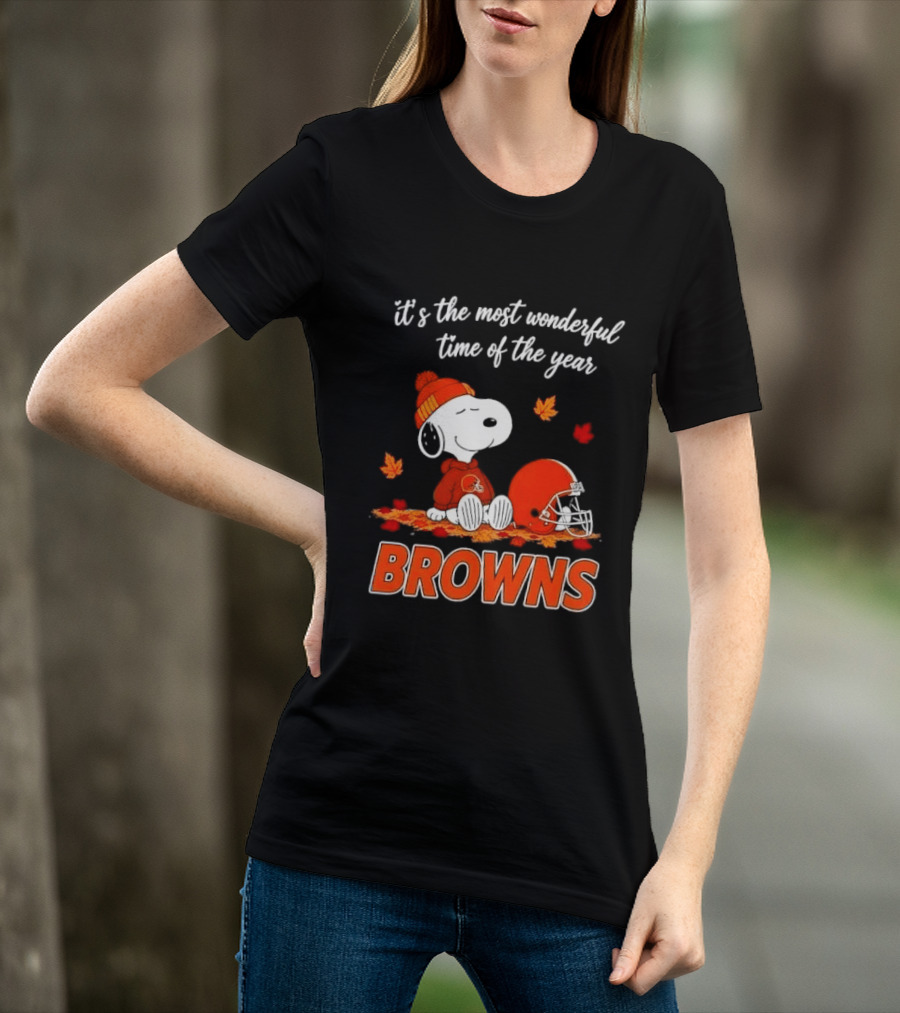 Cleveland Browns Snoopy It's The Most Wonderful Time Of The Year Autumn Leaves Helmet T-Shirt