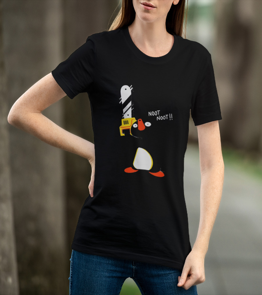 Pingu Chainsaw Noot Noot!! T-Shirt