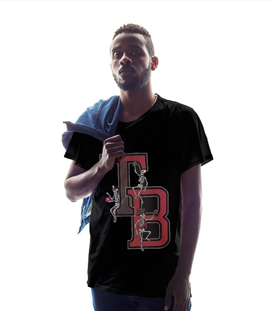 Tampa Bay Buccaneers TB Pirate Skeletons Football T-Shirt