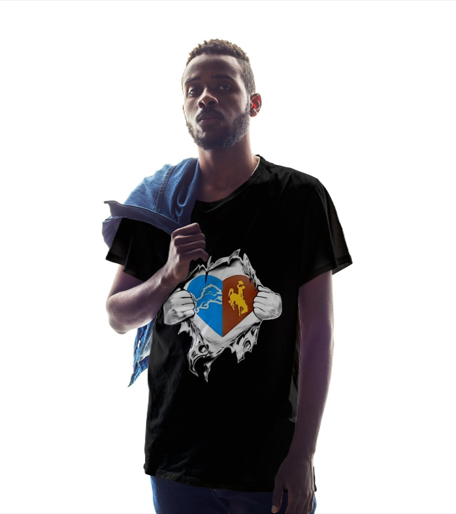 Detroit Lions Wyoming Cowboys Heart Ripped Skin T-Shirt