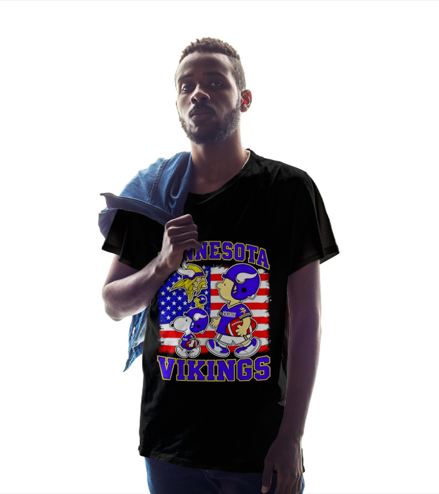Minnesota Vikings Snoopy Woodstock American Flag Football 2026 T-Shirt